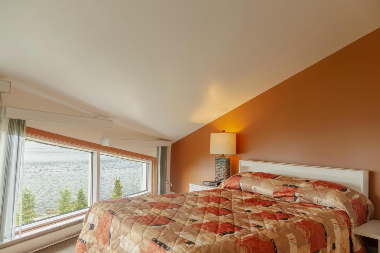 Auberge De La Riviere Saguenay Ла-Бе Екстер'єр фото